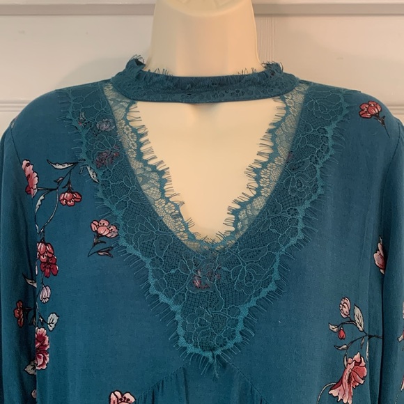 Green Floral Tunic Top/Mini Dress Charming Charlie sz m - Picture 2 of 9